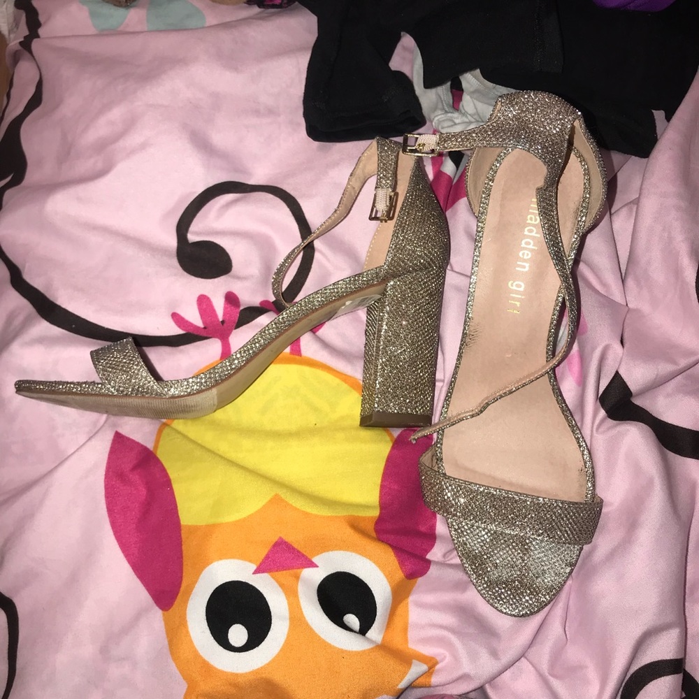Sparkly gold heels